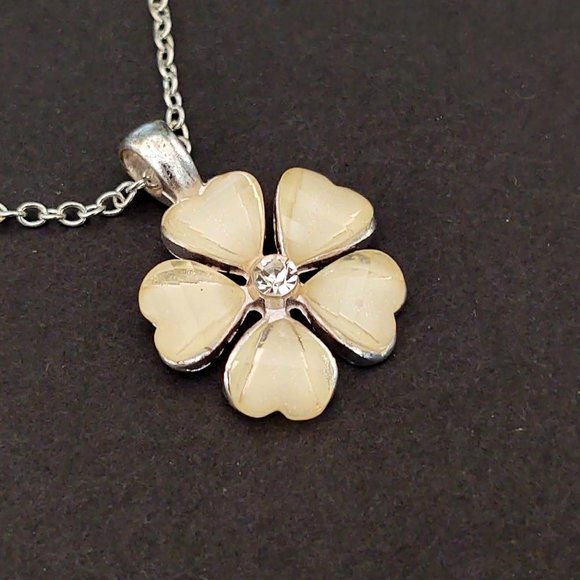 Cream flower pendant necklace with cz center and silver accents - Picture 7 of 12